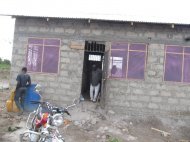 Kisarawe Schoolproject » Het dak zit er op