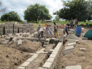 Kisarawe Schoolproject » Eerste constructies